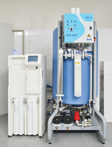 Система серии Milli-Q® HX 7000 и SDS 500 Система серии Milli-Q® HX 7000 и SDS 500