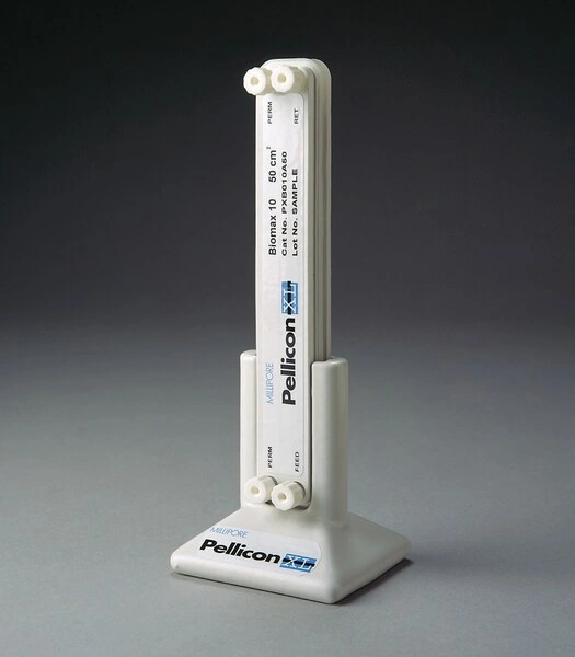 Кассета Pellicon® XL 50 см2, рег. цел., 300 КДа PXC300C50
